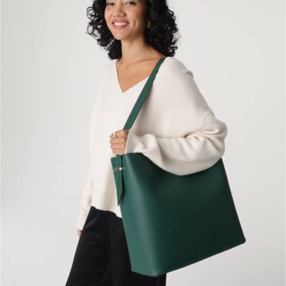 Beis Wicked Green The Wicked Tote New Elegant Green Tote Bag
